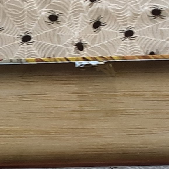 Spider Man Marvel Comics Lg T-Shirt In Collectible Metal Box 2010 Collectible - Picture 13 of 14